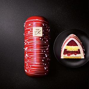 Bûche Fruits Rouges /Mascarpone/ Vanille 640g Bûche Fruits Rouges /Mascarpone/ Vanille 640g