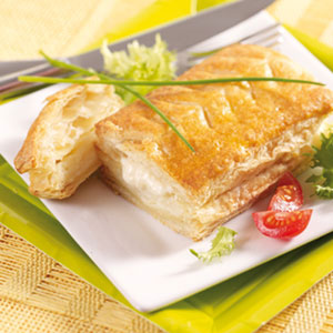 10 Feuilletés au fromage + 4 pièces gratuites 10 Feuilletés au fromage + 4 pièces gratuites
