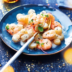 Gambas et noix de St-Jacques à la truffe blanche Gambas et noix de St-Jacques à la truffe blanche